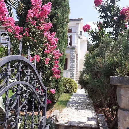 House On Island Of Krk Hébergement de vacances Malinska